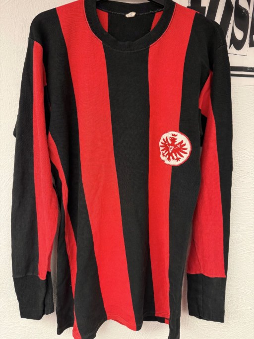 Heimtrikot 1967/70, Hölzenbein Bernd