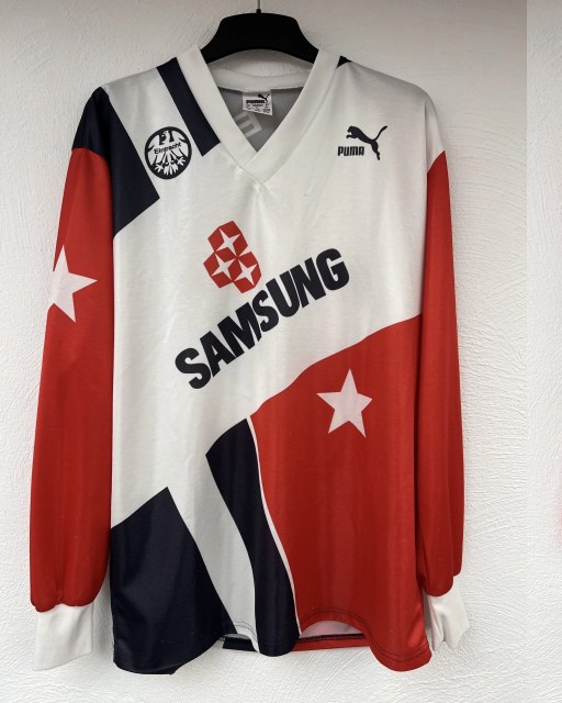 Heimtrikot 1992/93, Yeboah Anthony
