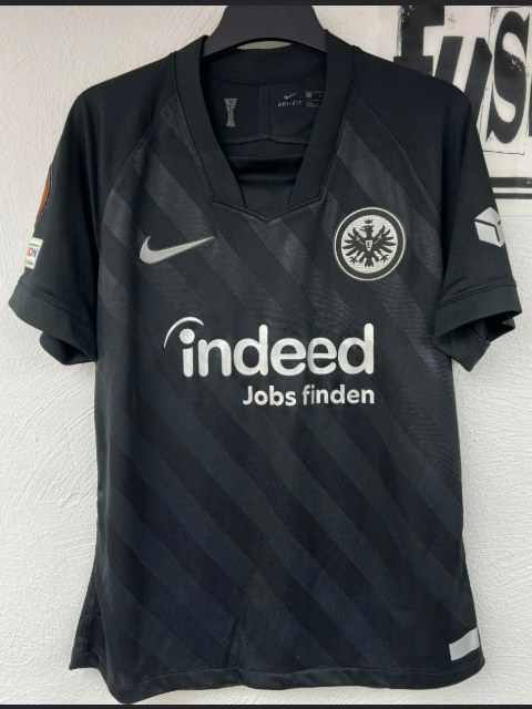 Hasebe Makoto Trikot, Vorderseite, 2021/22