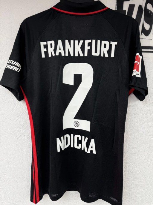 Ndicka Evan Trikot, Rückseite, 2021/22