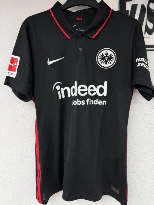 Ndicka Evan Trikot, Vorderseite, 2021/22