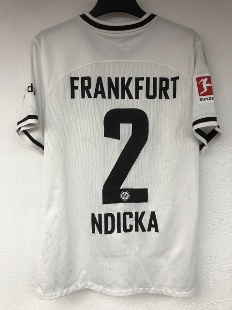 Ndicka Evan Trikot, Rückseite, 2022/23