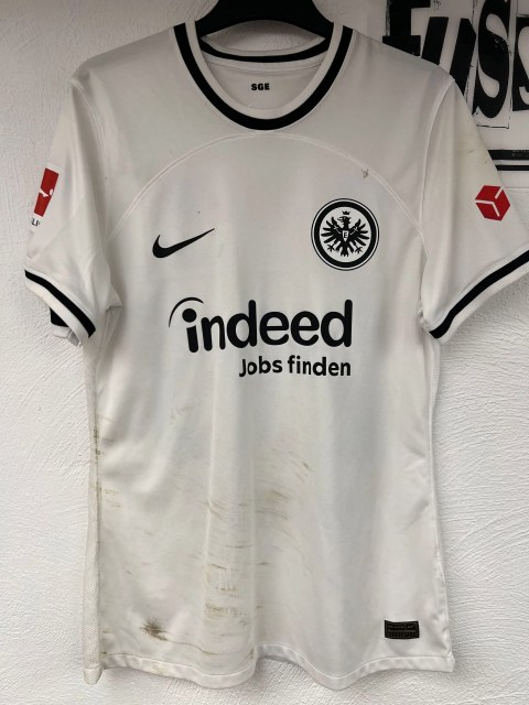 Hasebe Makoto Trikot, Vorderseite, 2022/23